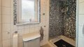 Badezimmer EG