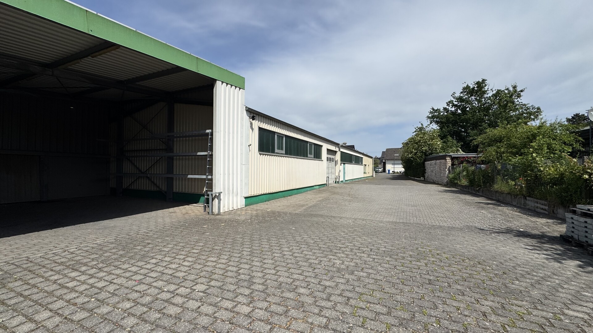 Hofbereich (2)