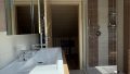 Badezimmer mit Dusche