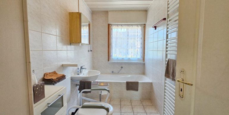 Badezimmer EG
