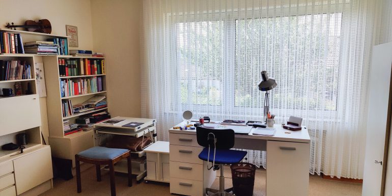 Büro EG