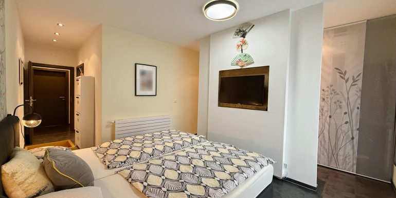 Elternschlafzimmer mit Ankleide