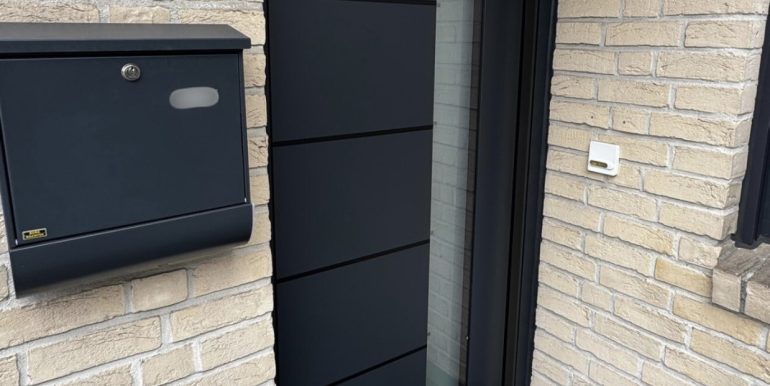 Neuwertige Haustüranlage