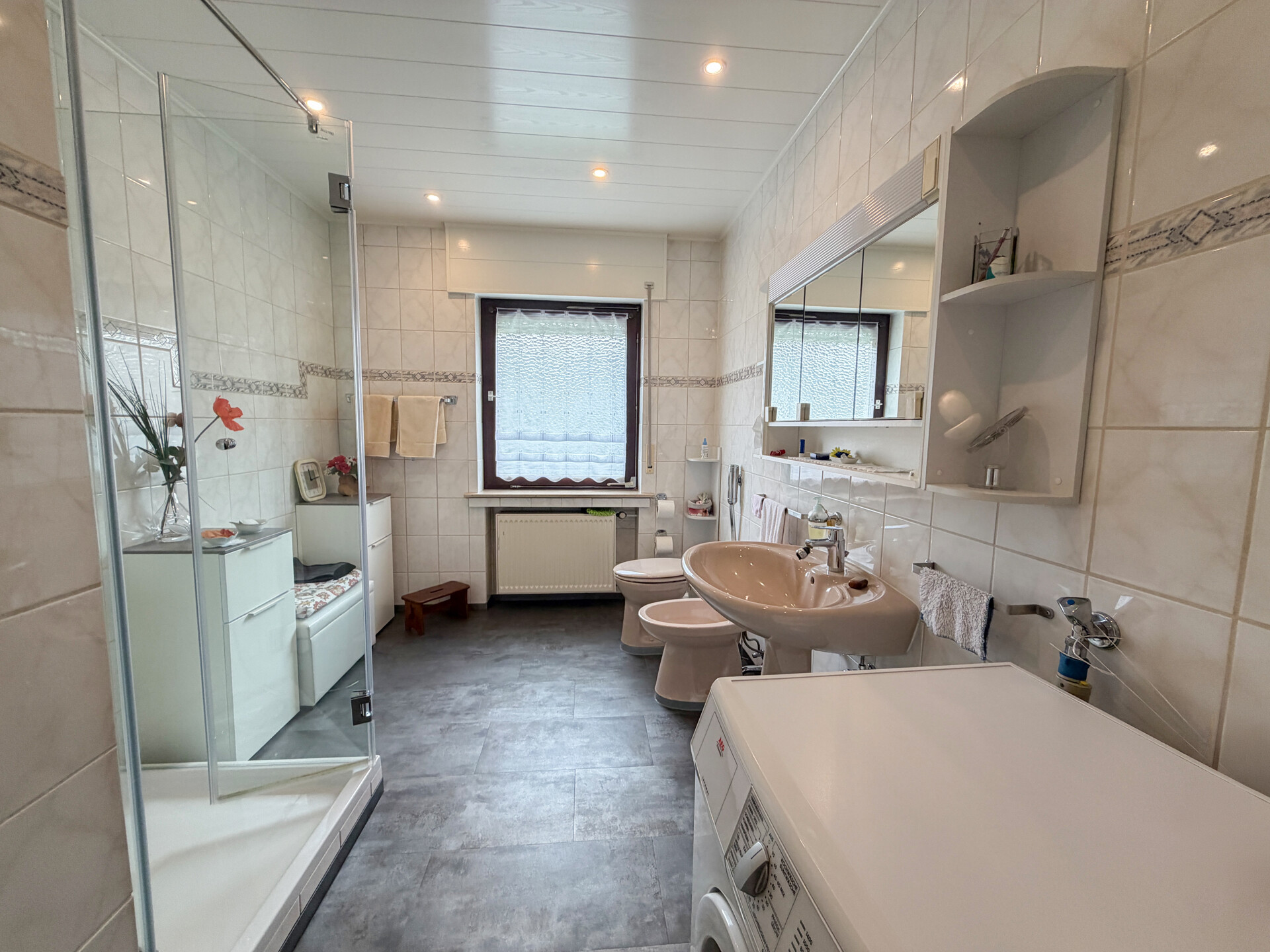 Badezimmer EG