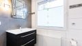 modernisiertes Gäste-WC im EG