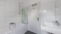 modernes Wannenbad